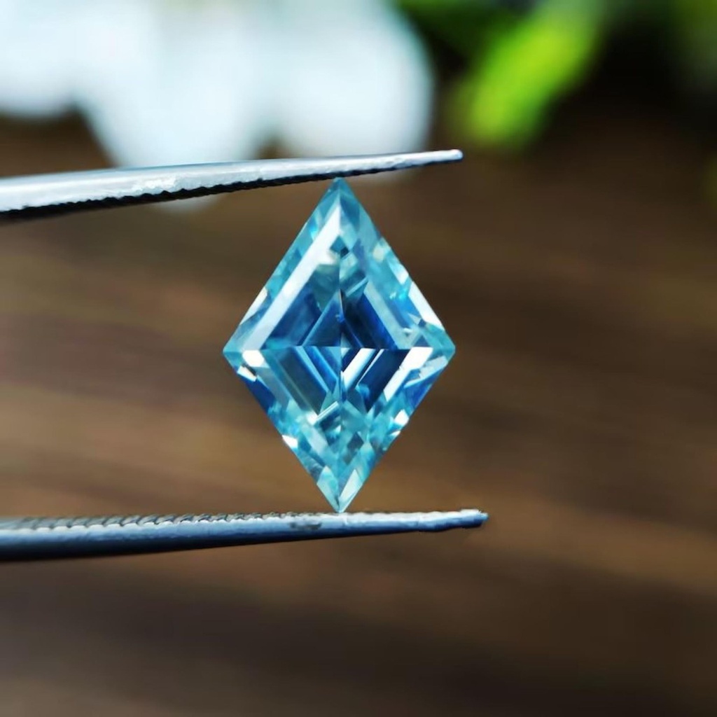 Loose Moissanite Fancy Blue Clean Lozenge Cut 6.90 x 5.15 MM