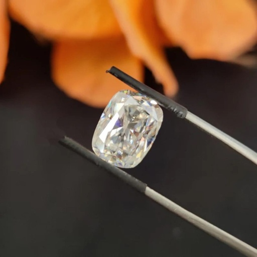 Loose Moissanite Off White Clean Elongated Cushion Cut 8.00 x 6.00 MM